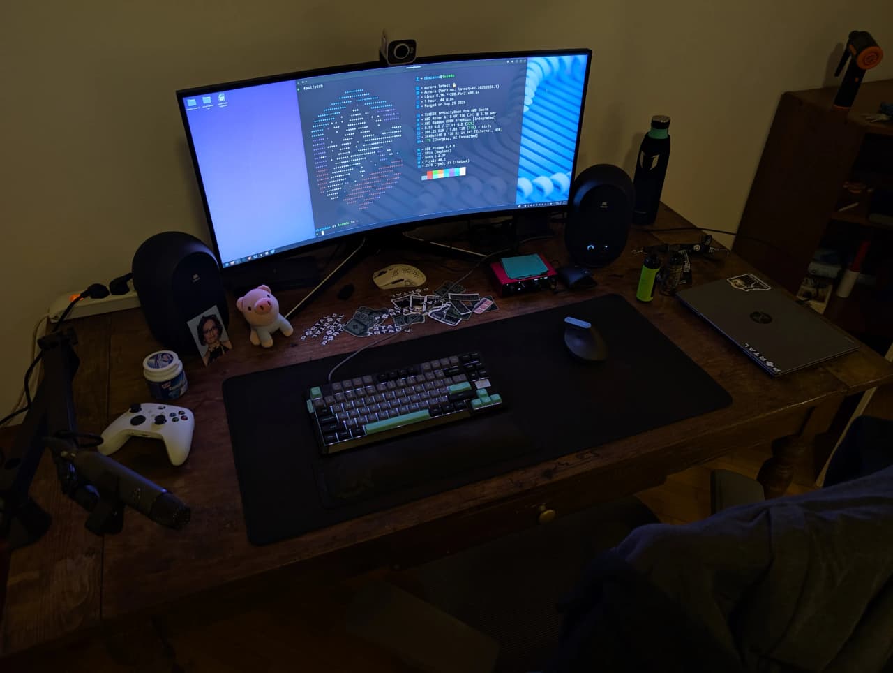 Click to view Final setup with working Tuxedo laptop